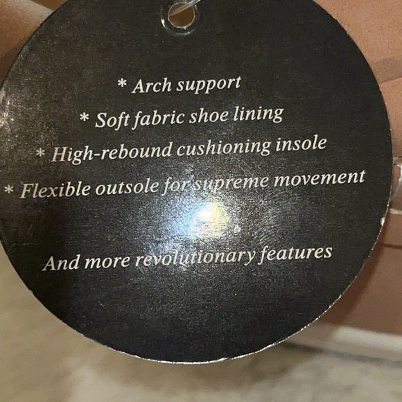 Alexis Bendel Blush Tan w/Gold Hardware Slip-on Loafer Boat shoes womens:6 - Picture 12 of 12